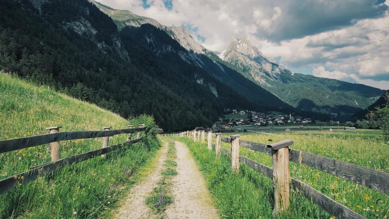 Arlberghaus Rocks Villa Флирш Екстериор снимка